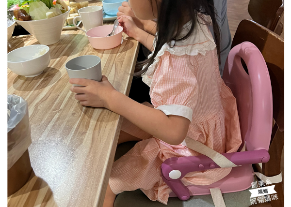 汆食作伙鍋台北中山店 兒童餐椅
